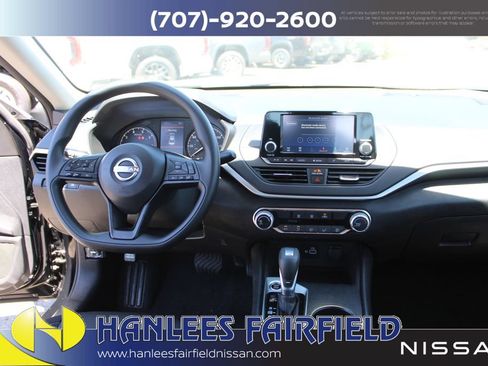 Used 2024 Nissan Altima 2.5 S FWD image 16