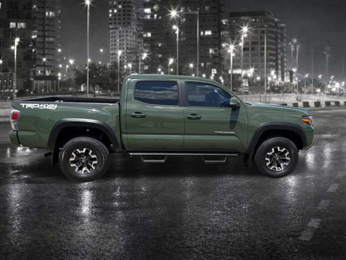 Used 2021 Toyota Tacoma TRD Off-Road w/ Technology Package AWD/4WD image 7