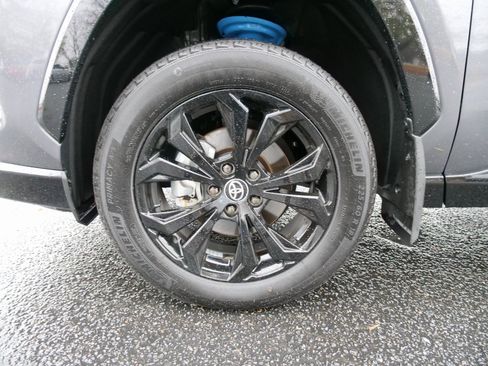 Used 2025 Toyota RAV4 XSE image 13