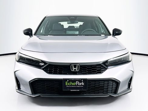 Used 2025 Honda Civic Sport image 2