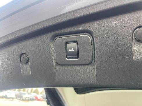 Used 2023 Nissan Murano SL image 15