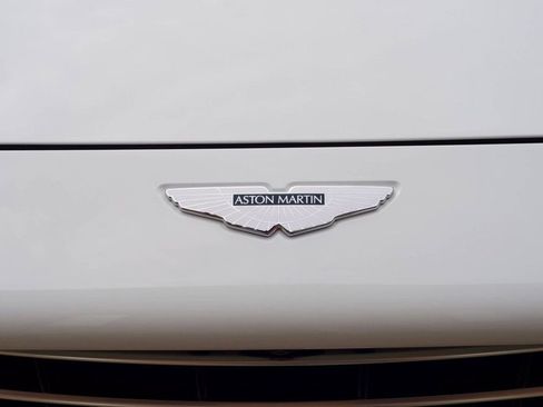Used 2022 Aston Martin DBX image 14