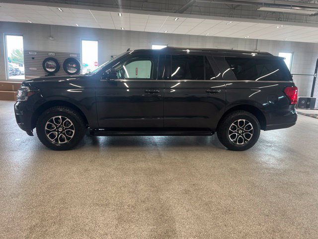 Used 2024 Ford Expedition Max XLT AWD/4WD image 10