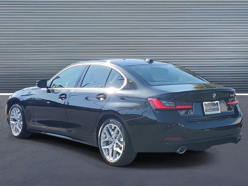 Used 2025 BMW 330i Sedan image 4