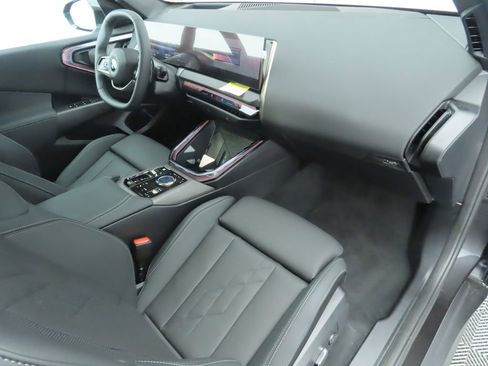 Used 2025 BMW X3 xDrive30i w/ Premium Package image 17