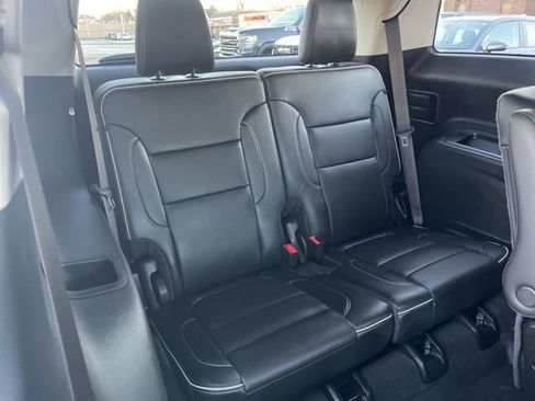 Used 2023 GMC Acadia Denali w/ Trailering Package image 19