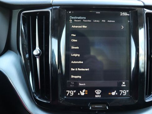 Used 2018 Volvo XC60 T6 Momentum w/ Convenience Package image 26