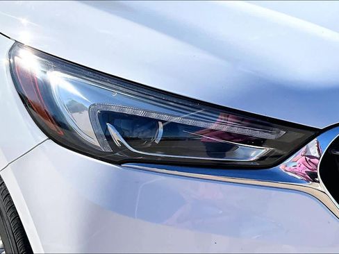 Used 2018 Buick Enclave Essence image 27