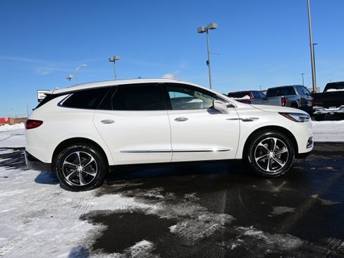 Used 2021 Buick Enclave Essence w/ Sport Touring Edition image 5