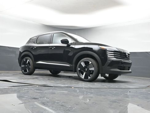 New 2026 Nissan Kicks SR w/ SR Premium Package image 34