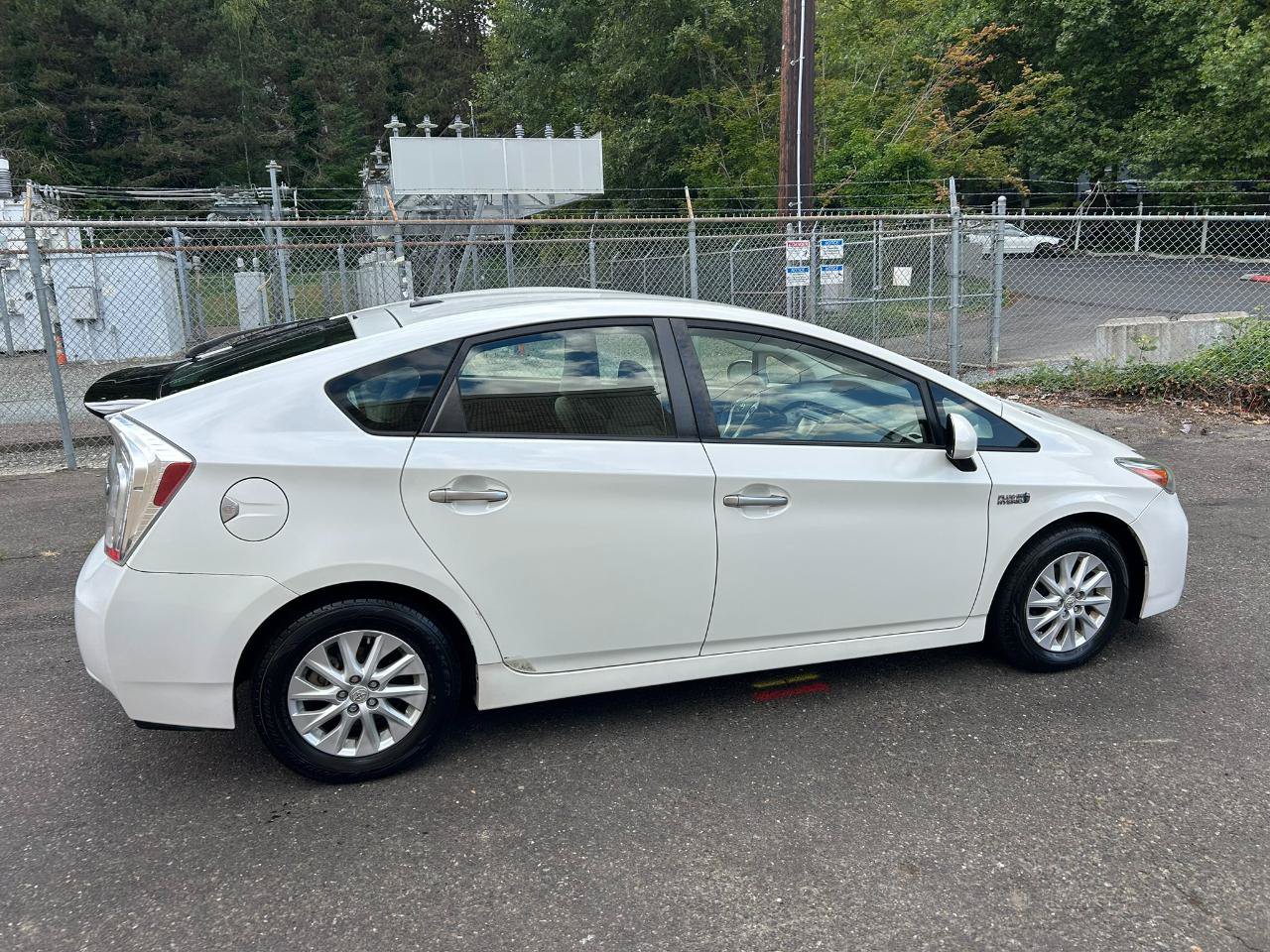 Used 2013 Toyota Prius Prime Plug-In Hybrid FWD image 4