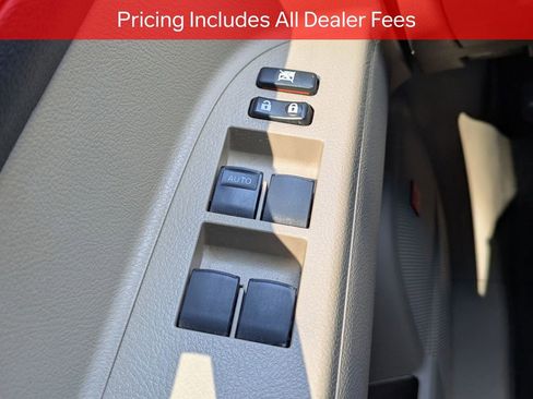 Used 2013 Toyota Highlander Limited FWD image 27