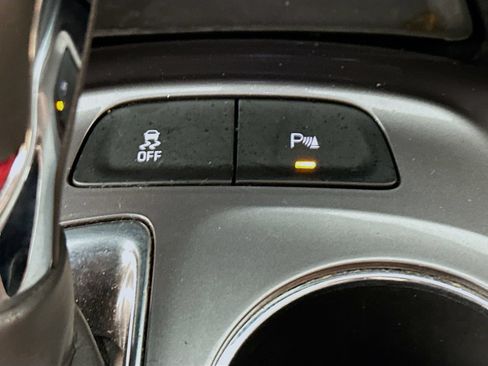 Used 2021 Chevrolet Malibu RS FWD image 21