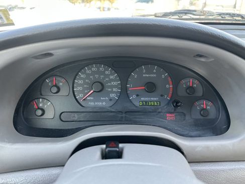 Used 2002 Ford Mustang Convertible RWD image 12