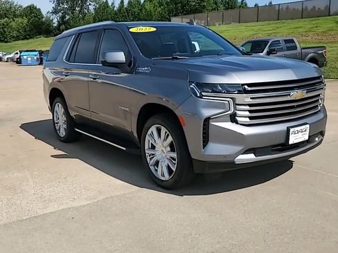 Used 2022 Chevrolet Tahoe High Country AWD/4WD image 2