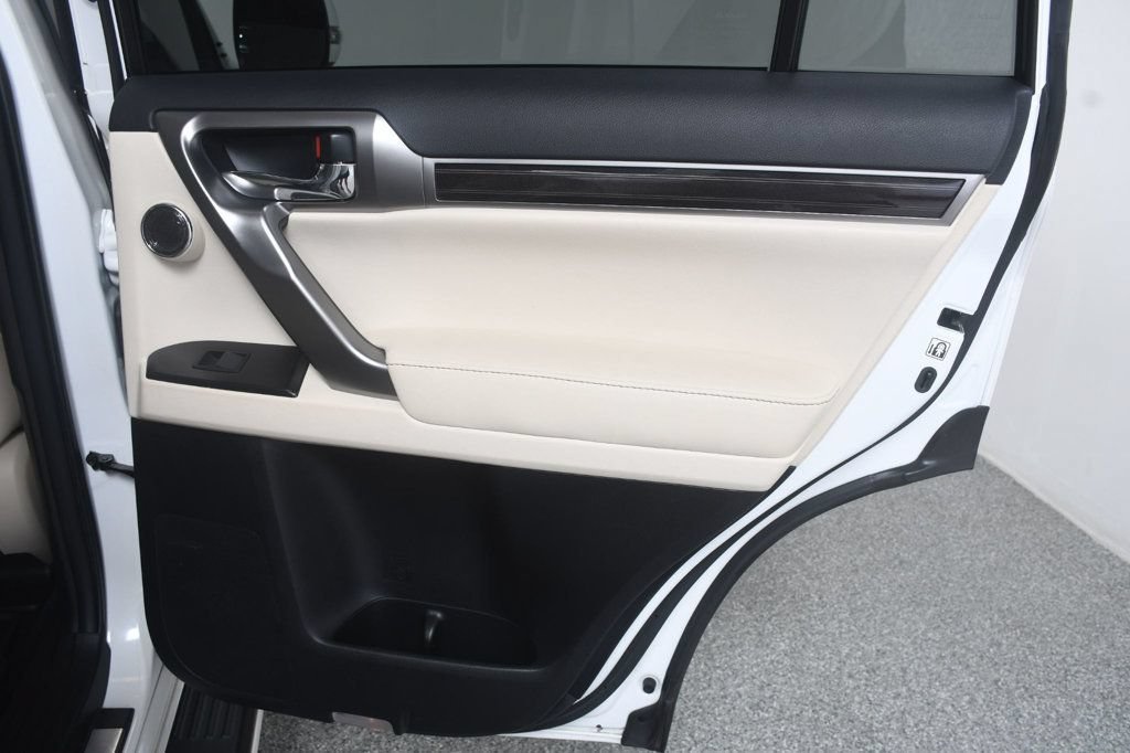 Used 2023 Lexus GX 460 Premium AWD/4WD image 25