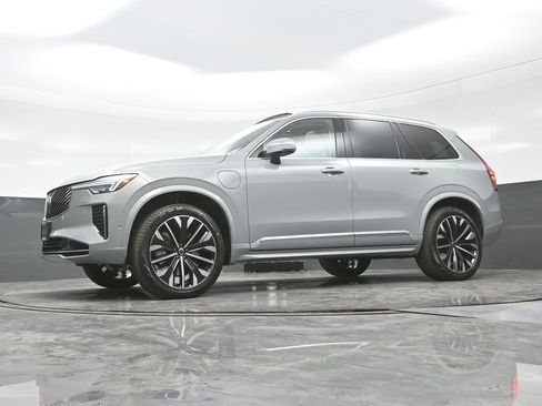 New 2026 Volvo XC90 T8 Ultra w/ Protection Package Premier AWD/4WD image 32