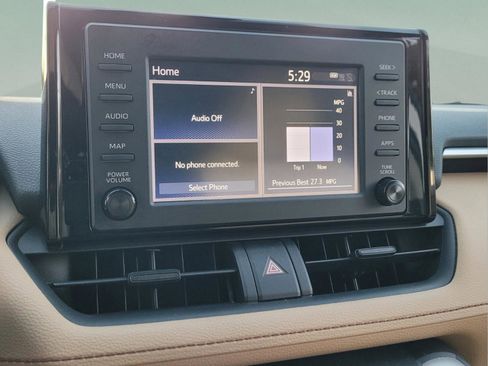 Used 2019 Toyota RAV4 LE image 23