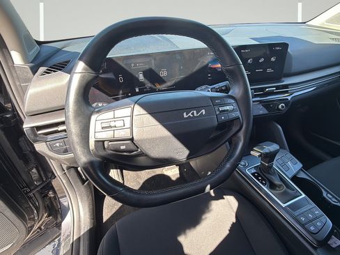 Used 2026 Kia Sportage LX FWD image 15