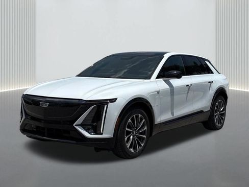 New 2027 Cadillac Lyriq Sport RWD image 1