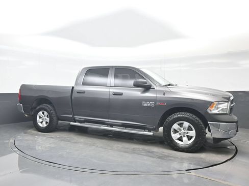 Used 2018 RAM 1500 Tradesman w/ Chrome Appearance Group AWD/4WD image 8