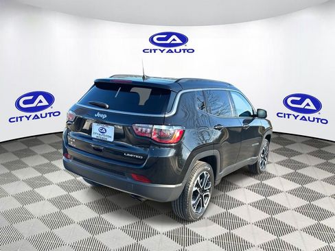 Used 2022 Jeep Compass Limited image 3
