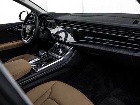 Certified 2025 Audi Q8 Premium Plus w/ Premium Plus Package image 8