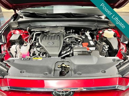 Used 2025 Toyota Grand Highlander AWD image 9
