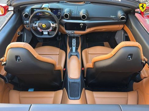 Used 2019 Ferrari Portofino RWD image 19