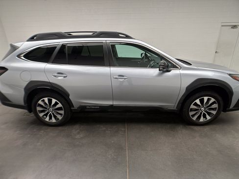 Used 2024 Subaru Outback Limited AWD/4WD image 9