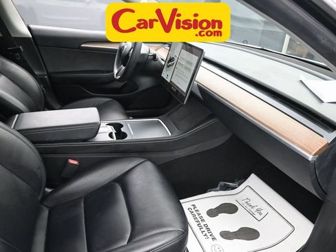 Used 2023 Tesla Model 3 Standard Range image 36