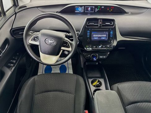 Used 2017 Toyota Prius Two w/ Prius Two Safety Plus Package FWD image 26