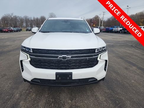 Used 2022 Chevrolet Suburban RST w/ Sport Performance Package image 2