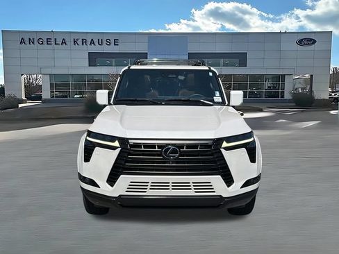 Used 2024 Lexus GX 550 w/ Accessory Package (Z1) AWD/4WD image 2