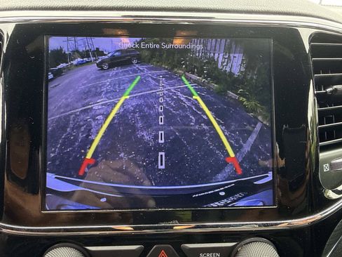 Used 2019 Jeep Grand Cherokee Overland AWD/4WD image 30