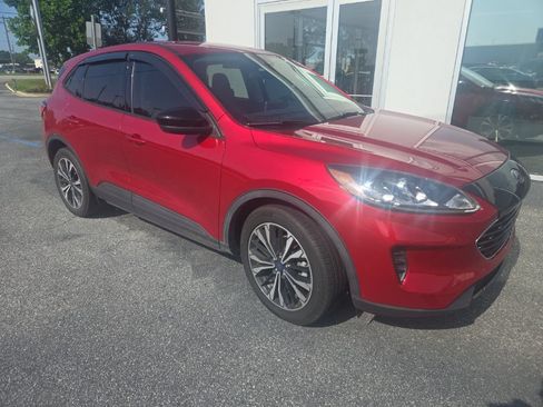 Used 2022 Ford Escape SE w/ SE Sport Appearance Package FWD image 31