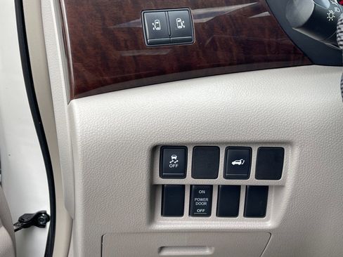 Used 2014 Nissan Quest SL FWD image 33