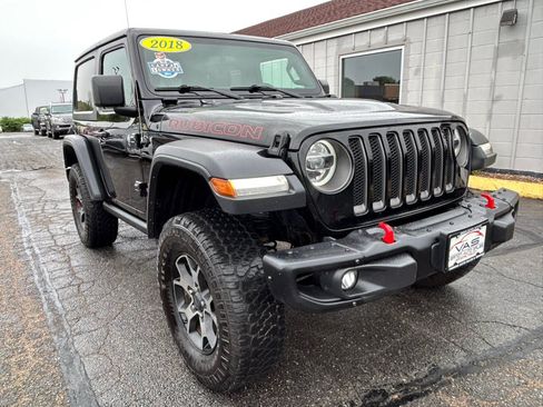 Used 2018 Jeep Wrangler Rubicon AWD/4WD image 3