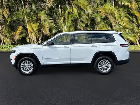 New 2025 Jeep Grand Cherokee L Laredo image 2
