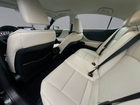 Used 2025 Lexus ES 350 w/ Premium Package FWD image 32