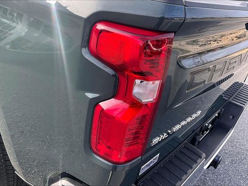 Used 2025 Chevrolet Silverado 1500 LT w/ Leather Package image 34