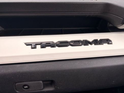 Used 2024 Toyota Tacoma TRD Off-Road image 30