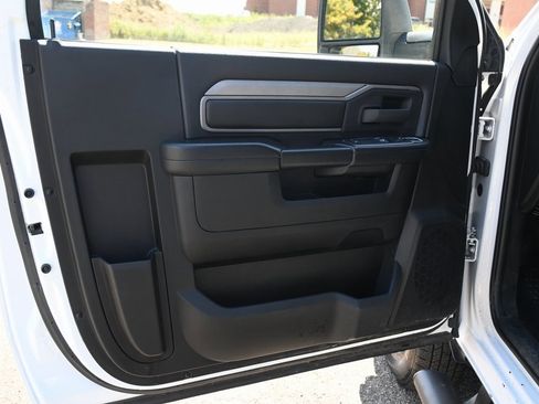 Used 2024 RAM 3500 Tradesman image 23