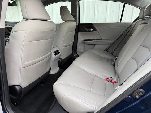 Used 2015 Honda Accord EX-L image 17