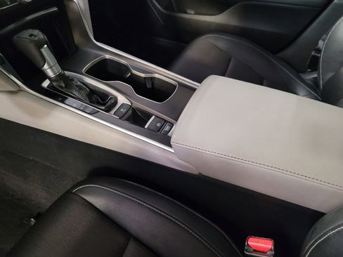 Used 2018 Honda Accord LX image 26