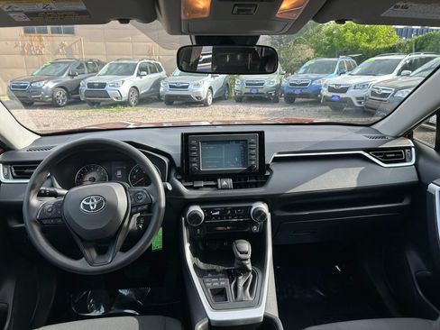 Used 2019 Toyota RAV4 LE w/ All Weather Liner Package AWD/4WD image 15