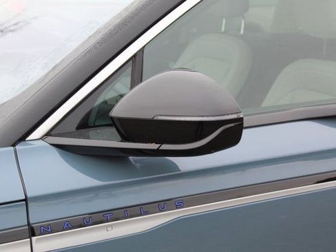 New 2026 Lincoln Nautilus Premier image 11