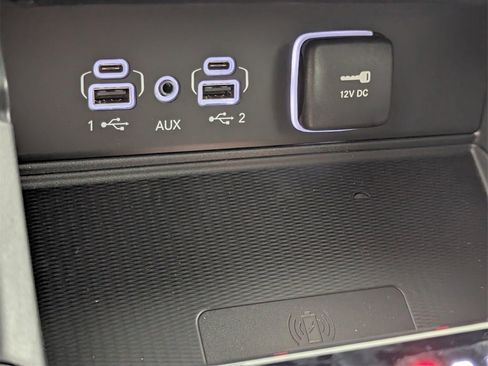 New 2025 Jeep Grand Cherokee Altitude image 24