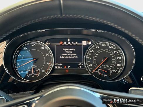 Used 2020 Bentley Bentayga AWD/4WD image 24