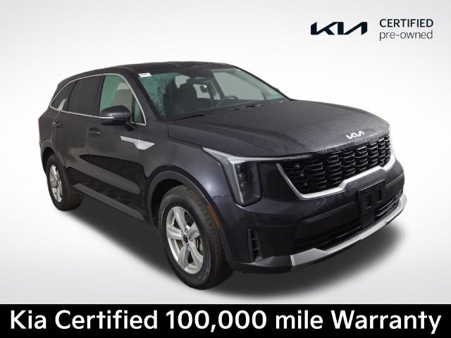 Certified 2025 Kia Sorento LX FWD image 4